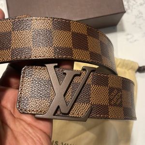 LOUIS VUITTON  Saint Tulle LV Initials